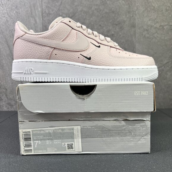 Nike Air Force 1 Low '07 Essential Platinum Violet Size 7.5 Womens Sneakers - Picture 1 of 11